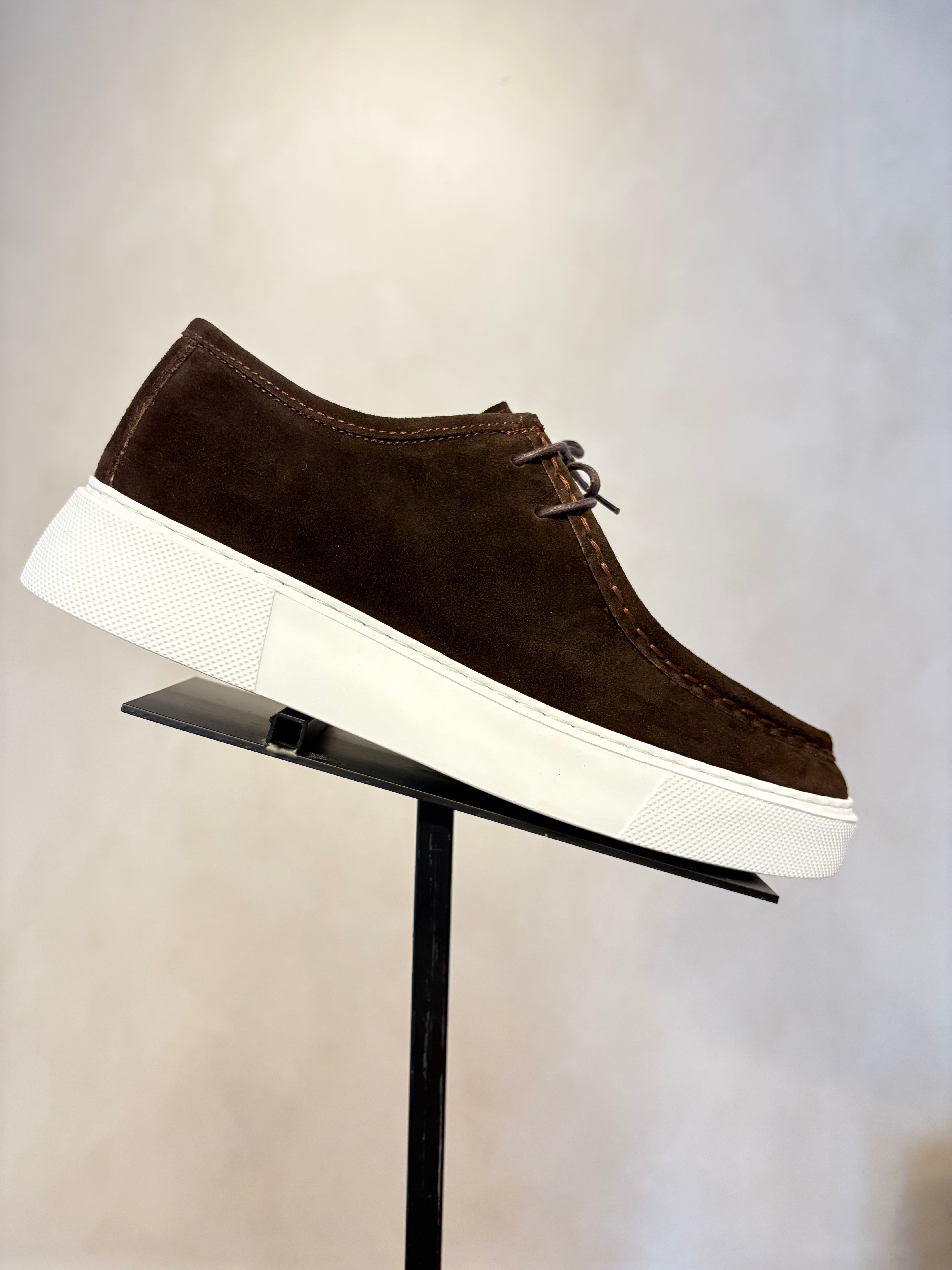 Suede Loafers Met Veters Brown
